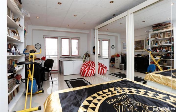 Apartament 2 Camere 1996 SUPERB pe Bd Decebal Pret EXCELENT