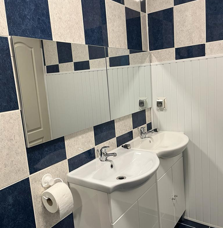Inchiriez spatiu comercial zona Aparatorii Patriei la 4 min de metrou