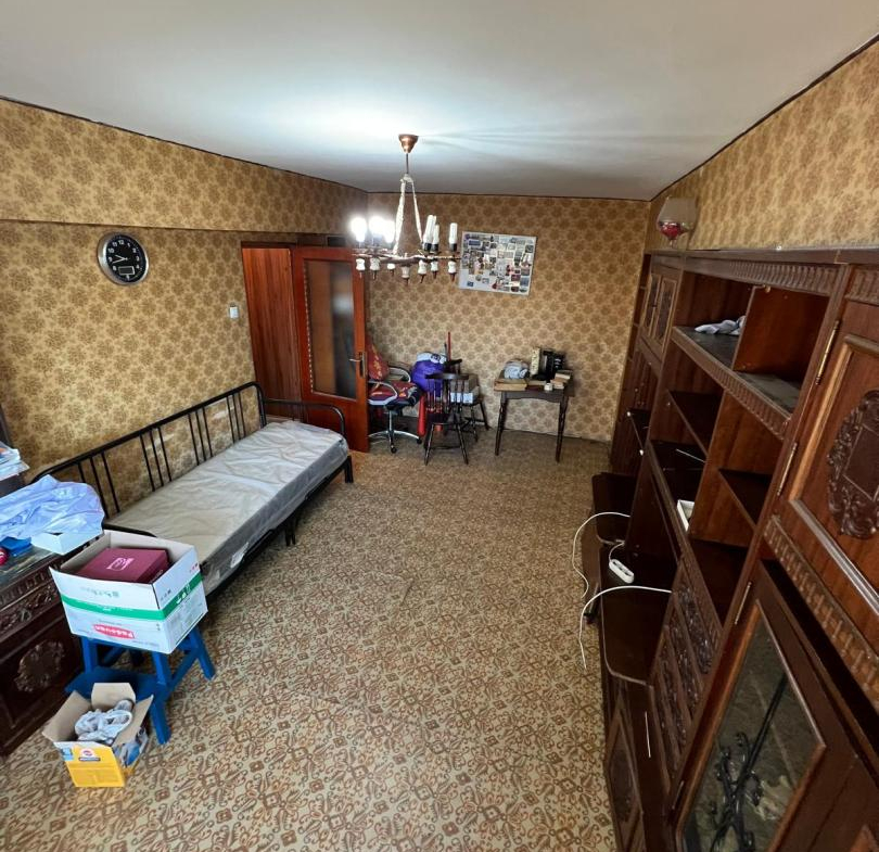Vand apartament cu 3 camere in zona Gorjului, 7 minute metrou!