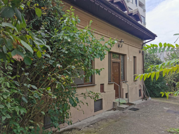Cel mai ieftin teren central!!! –  in zona Calea 13 Septembrie –