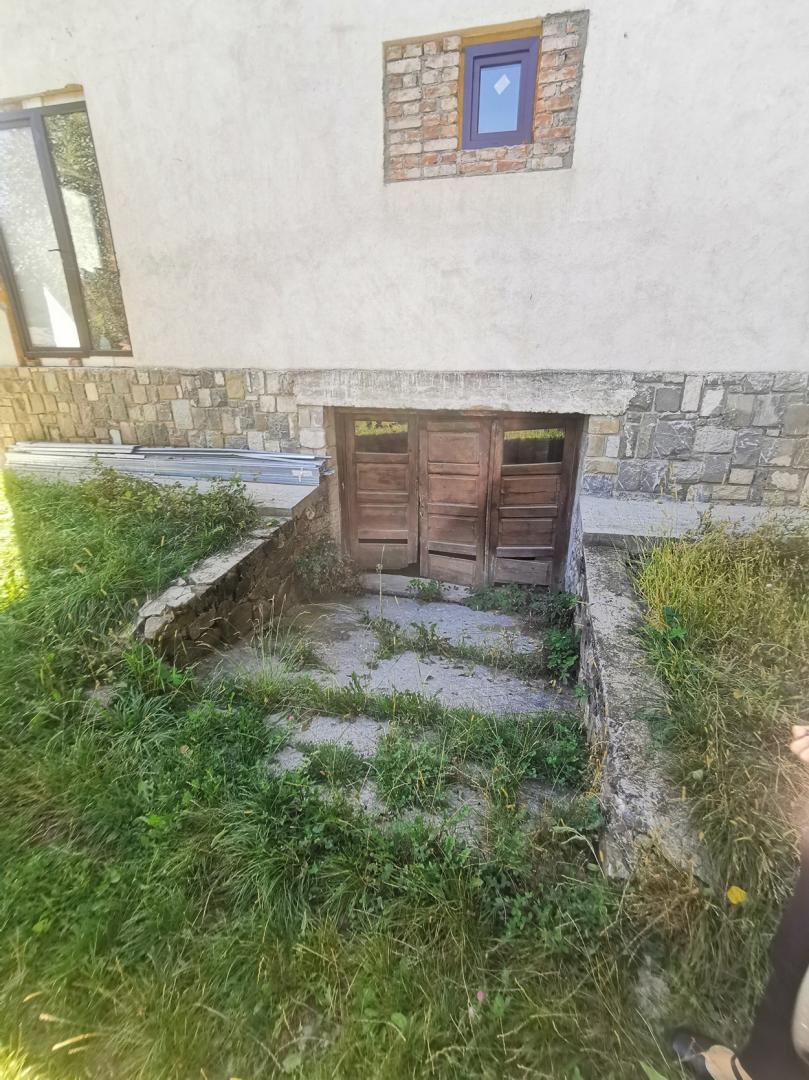 Casa P+S cu teren ultracentral in Breaza – vis-a-vis de Liceul Militar
