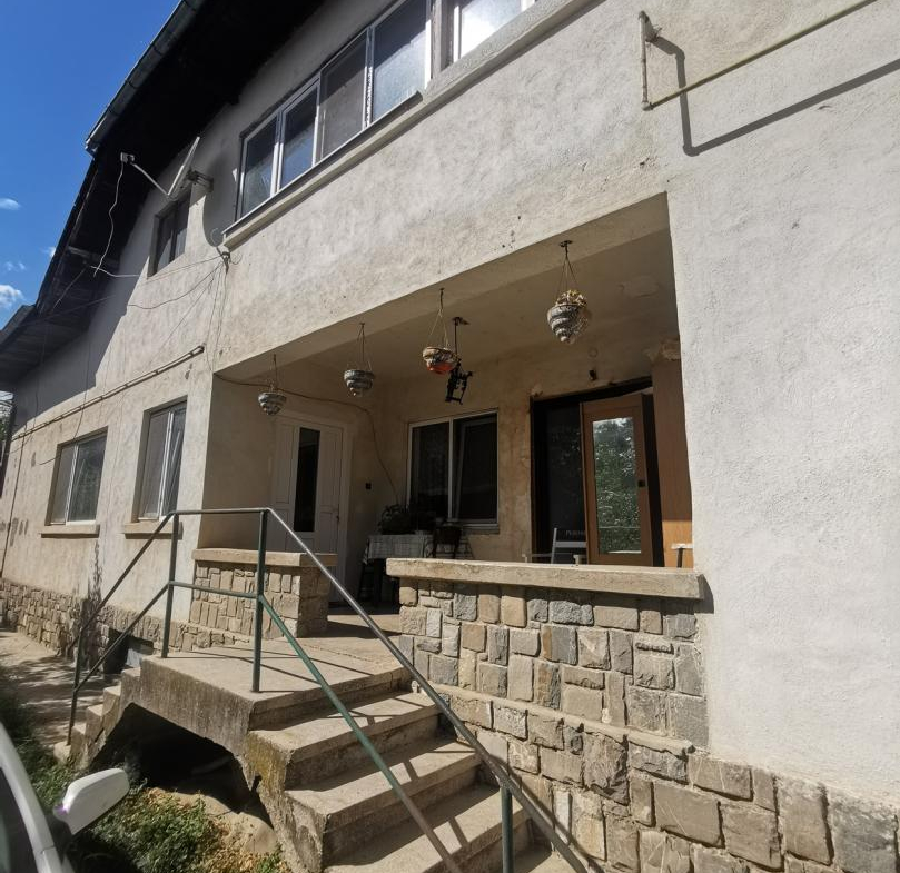 Casa P+S cu teren ultracentral in Breaza – vis-a-vis de Liceul Militar
