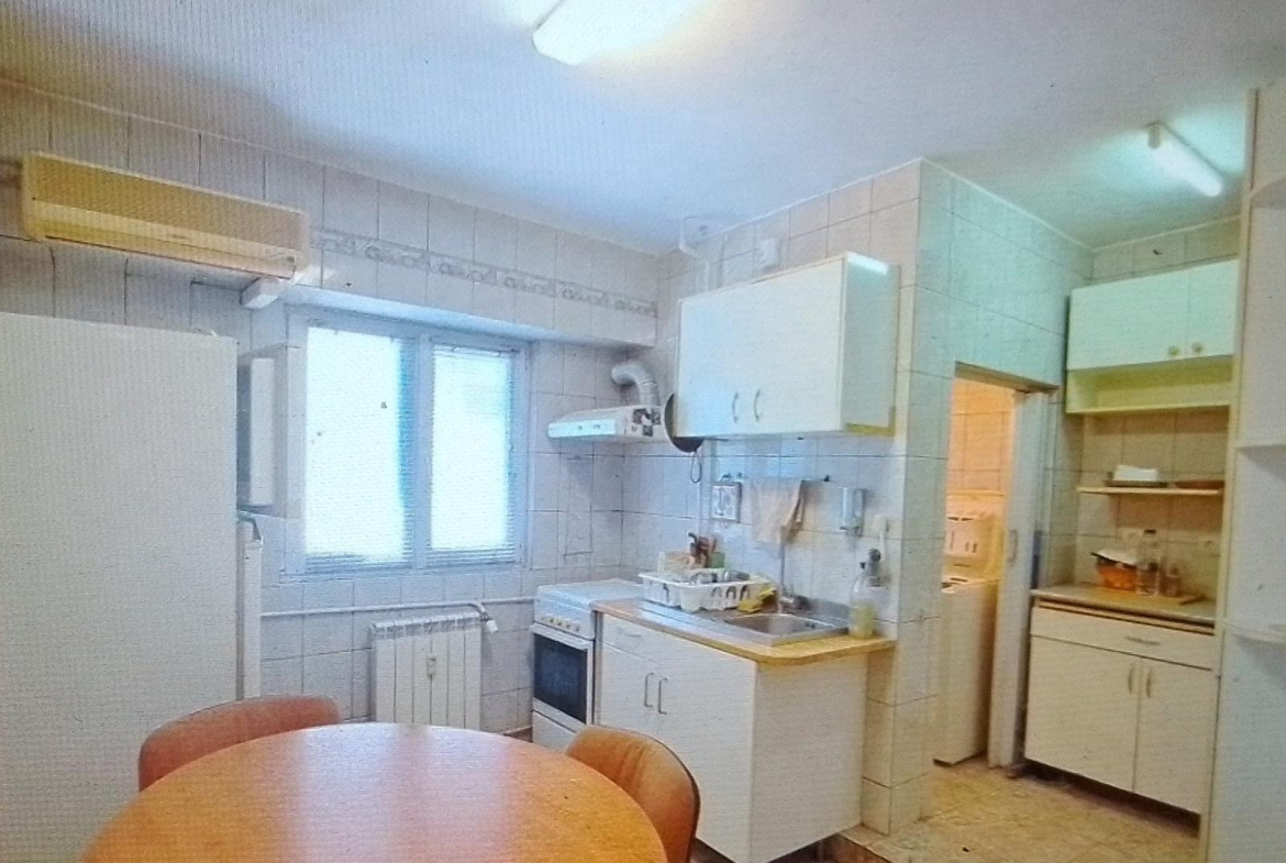 Apartament 3 Camere 1994 pe bd Nerva Traian METROU Pret EXCELENT