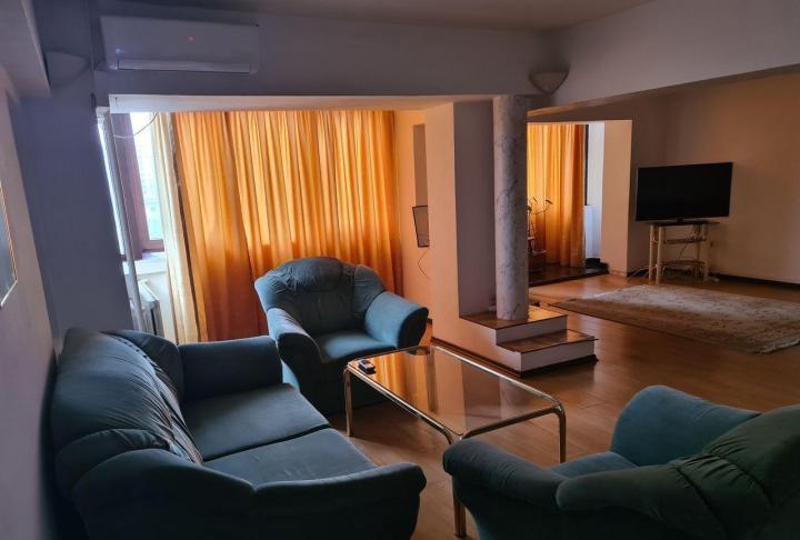 Apartament 2 Camere pe Bd Decebal METROU Muncii
