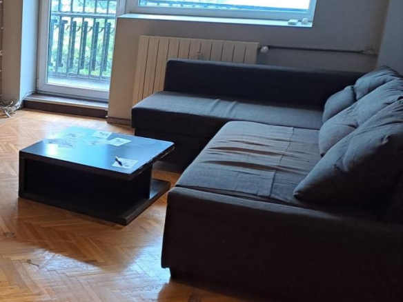 Apartament 3 camere SPATIOS chiar pe Bd UNIRII