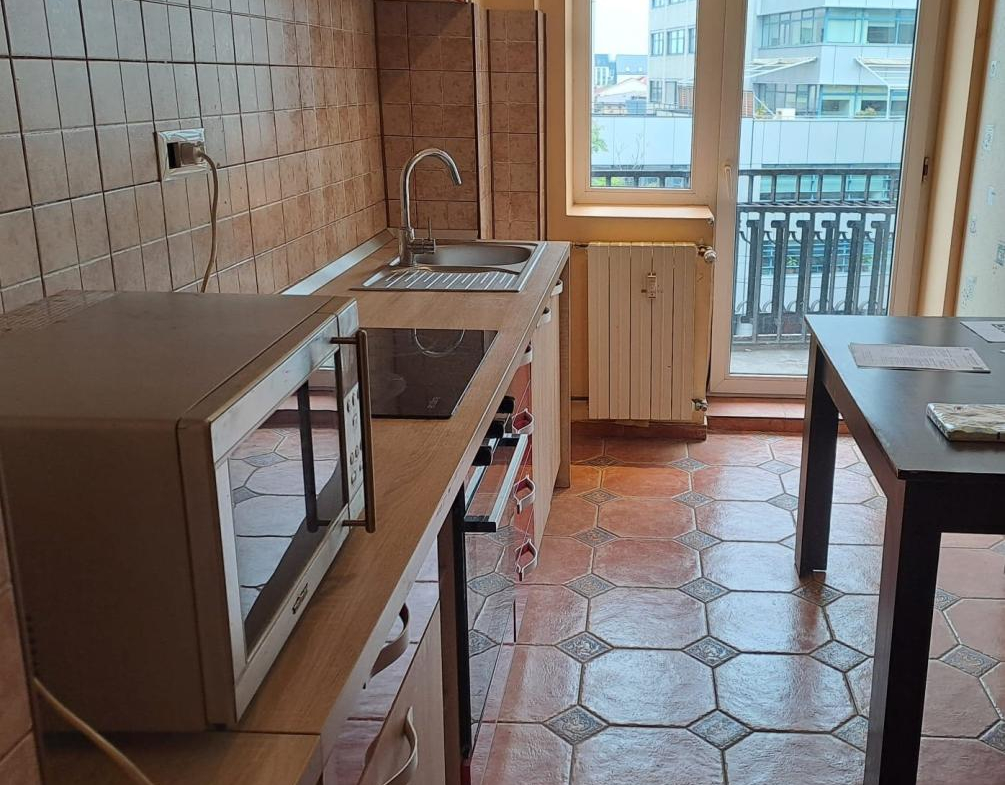 Apartament 3 camere SPATIOS chiar pe Bd UNIRII