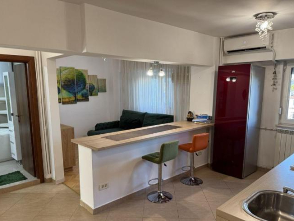 Apartament 3 Camere RENOVAT SUPERB Pta Alba Iulia