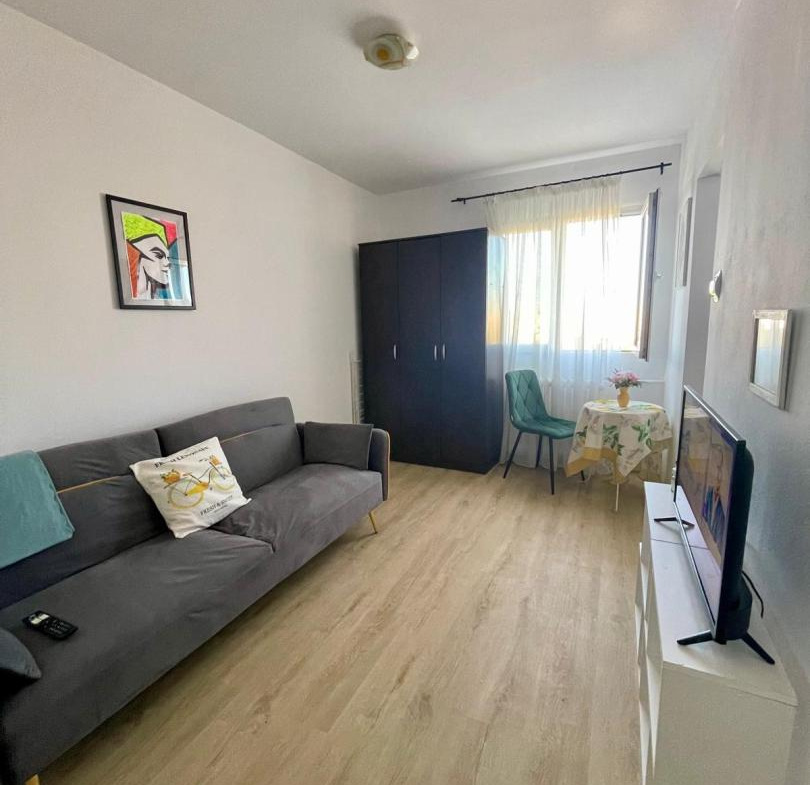 Garsoniera Pta Alba Iulia COMPLET RENOVATA si UTILATA