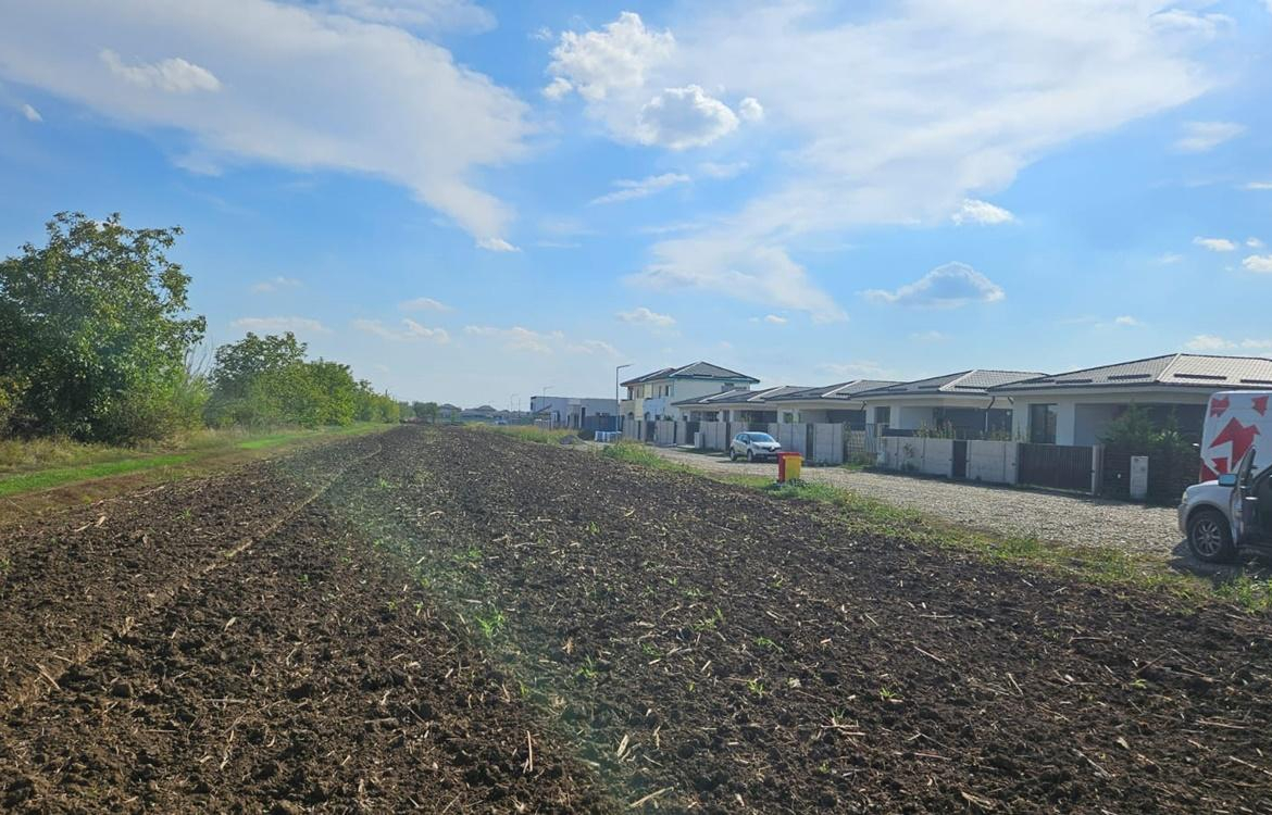 Vand lot de 1000mp in zona Tunari. Cel mai ieftin din zona!
