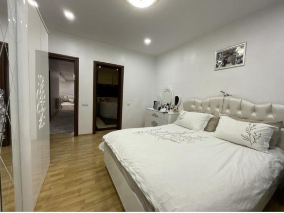 Vand apartament cu 4 camere in zona Pipera – Emil Racovita