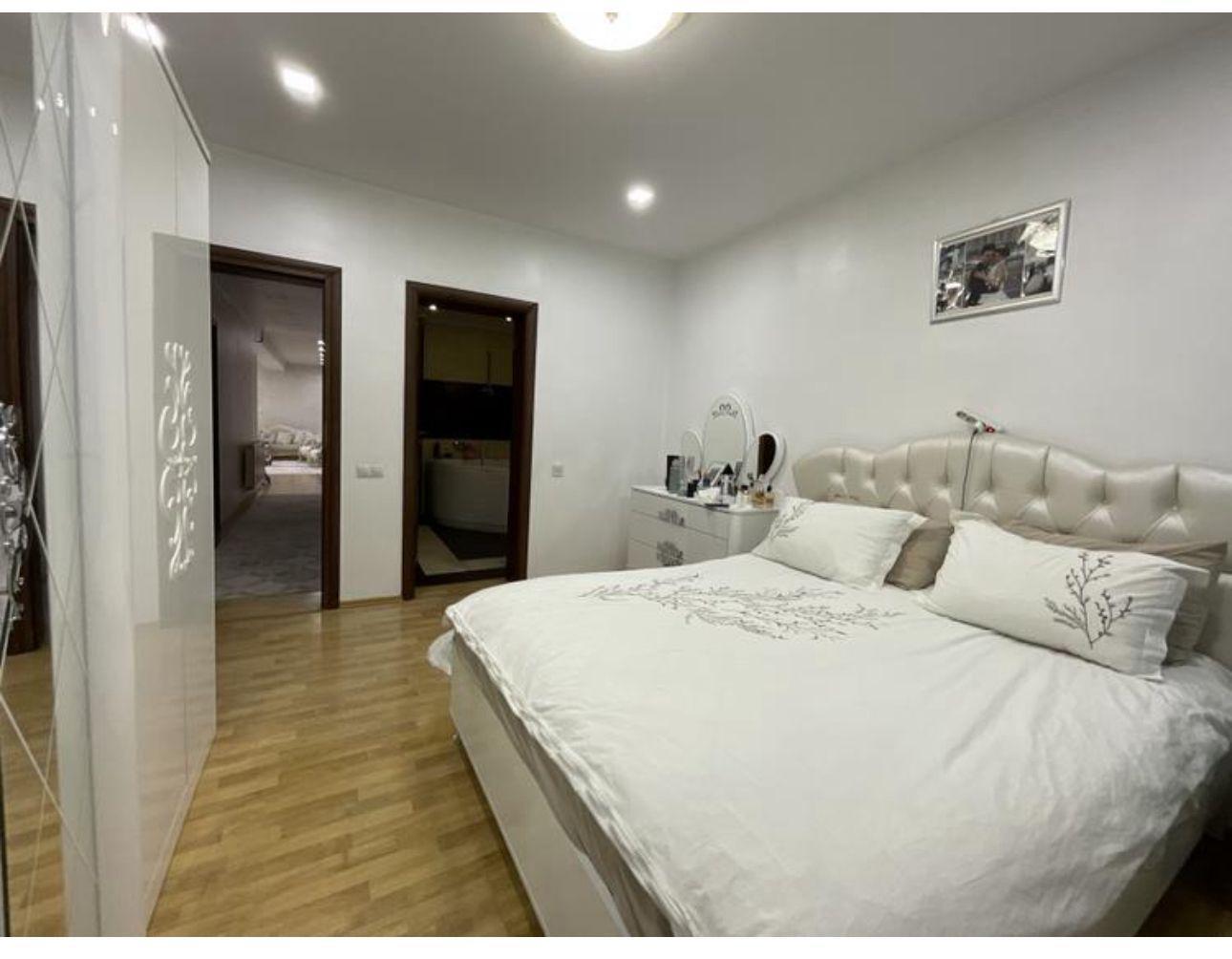 Vand apartament cu 4 camere in zona Pipera – Emil Racovita