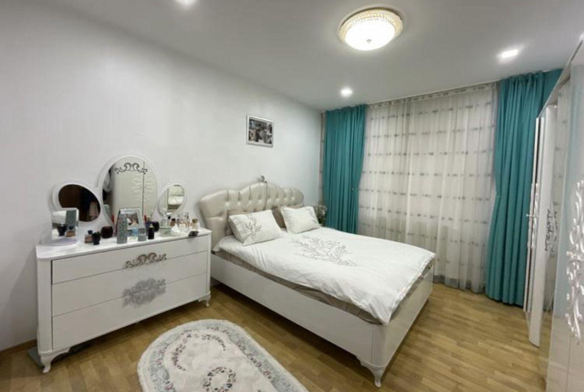 Vand apartament cu 4 camere in zona Pipera – Emil Racovita