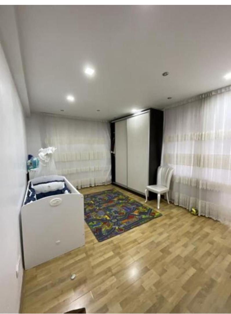 Vand apartament cu 4 camere in zona Pipera – Emil Racovita