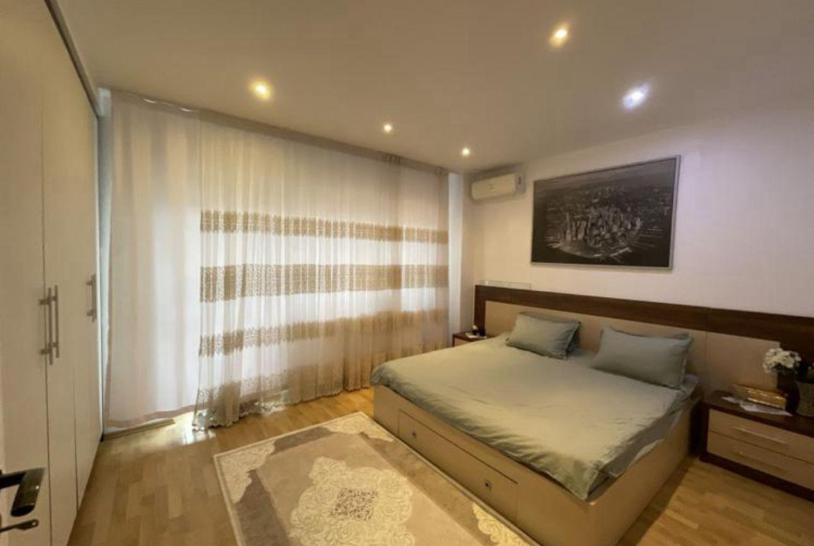 Vand apartament cu 4 camere in zona Pipera – Emil Racovita