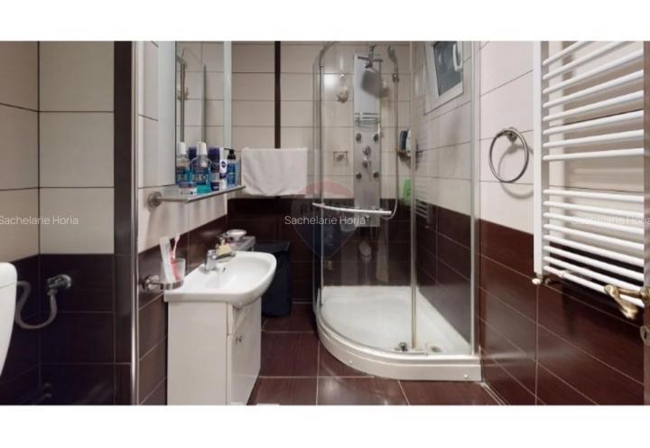 Vand apart. 3 camere  in zona BV Obregia –Piata Cultural