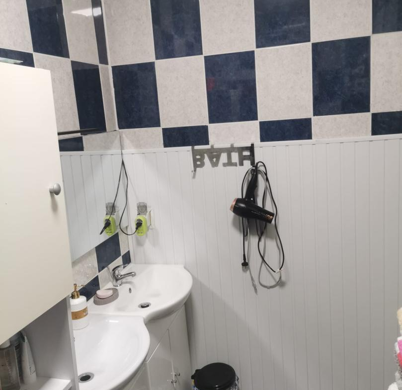 Inchiriez casa, singur in curte in zona Iriceanu – Aparatorii Patriei