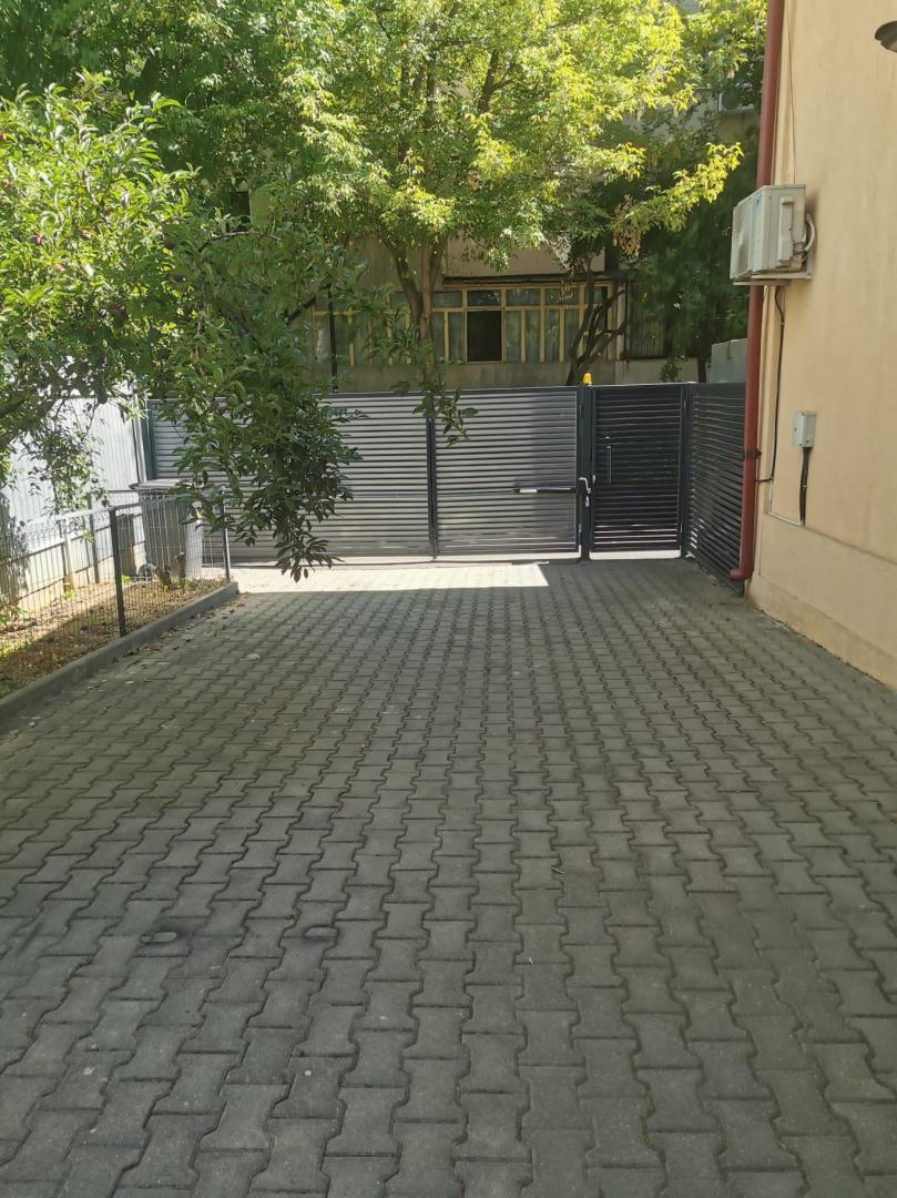 Inchiriez casa, singur in curte in zona Iriceanu – Aparatorii Patriei