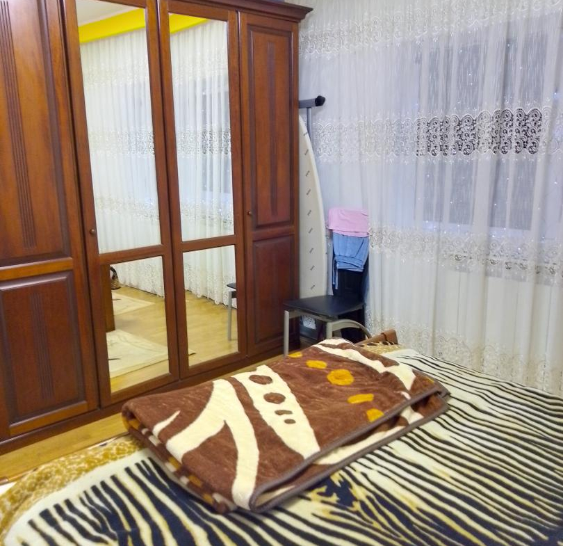 Apartament 2 Camere 61MP 1989  Basarabia Costin Georgian METROU
