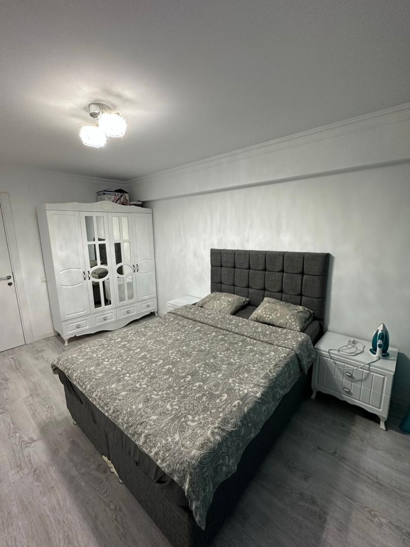 Inchiriez apartament 2 camere in Complex Rose Residence Pipera