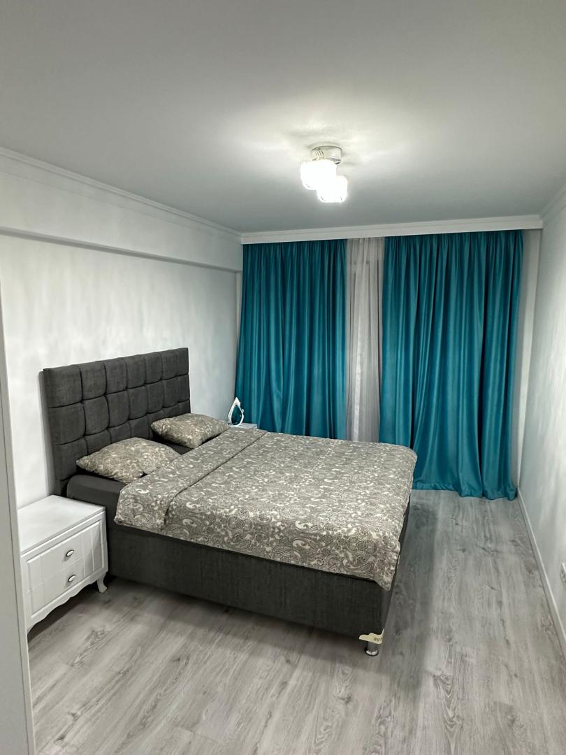 Inchiriez apartament 2 camere in Complex Rose Residence Pipera