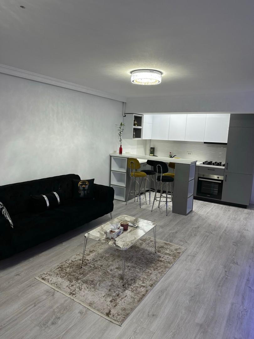 Inchiriez apartament 2 camere in Complex Rose Residence Pipera