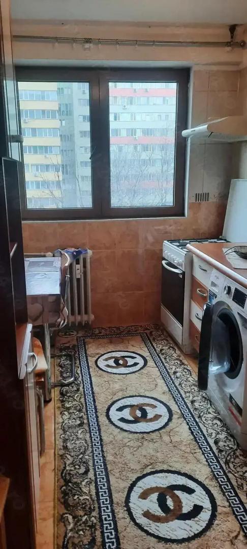 Obor / Metrou / et 4 / decomandat/