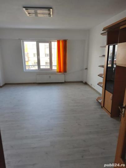 Pta Muncii / Cal Calarasi / 3 min Metrou / dec / bl 1995 /