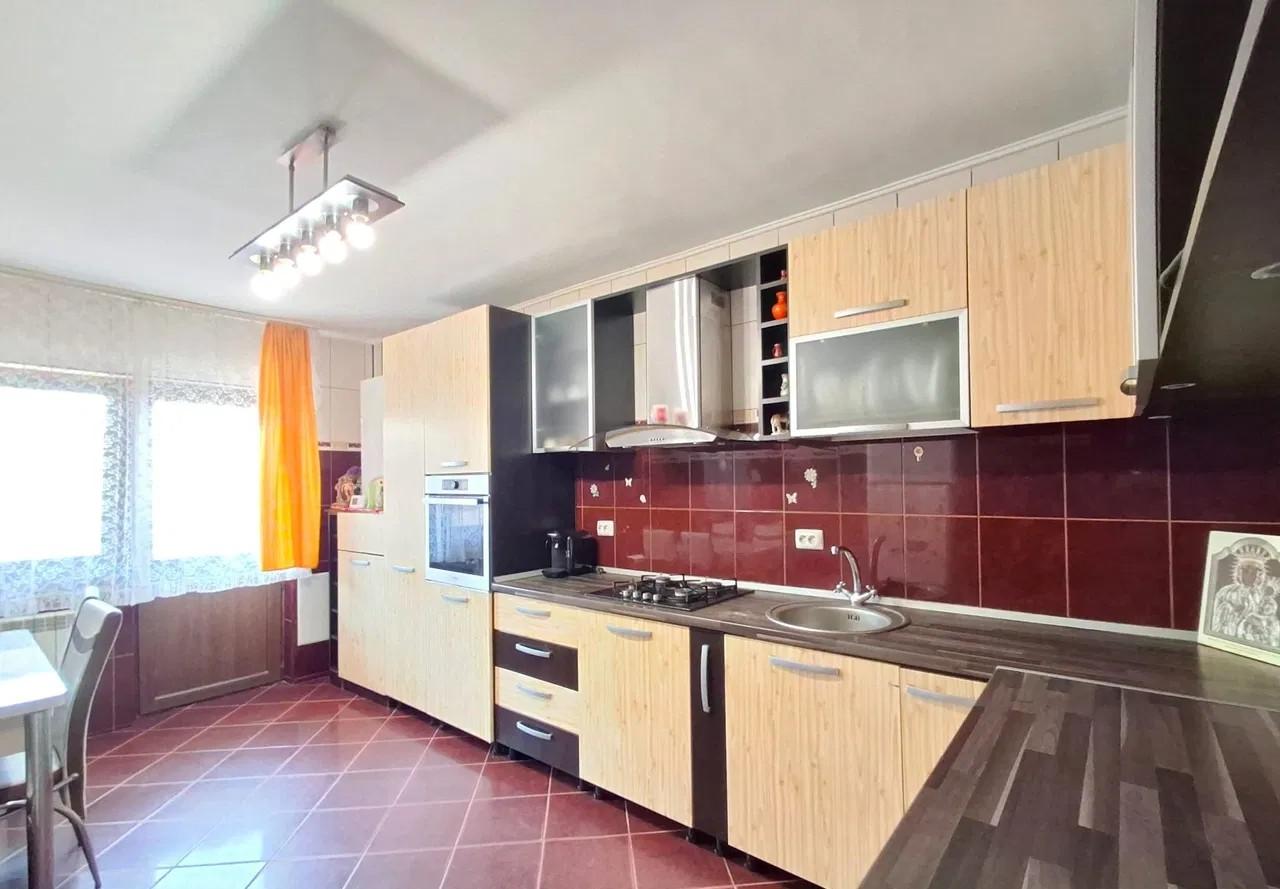 Vila 2011 Su 250MP 7 camere Voluntari METRO Pret EXCELENT