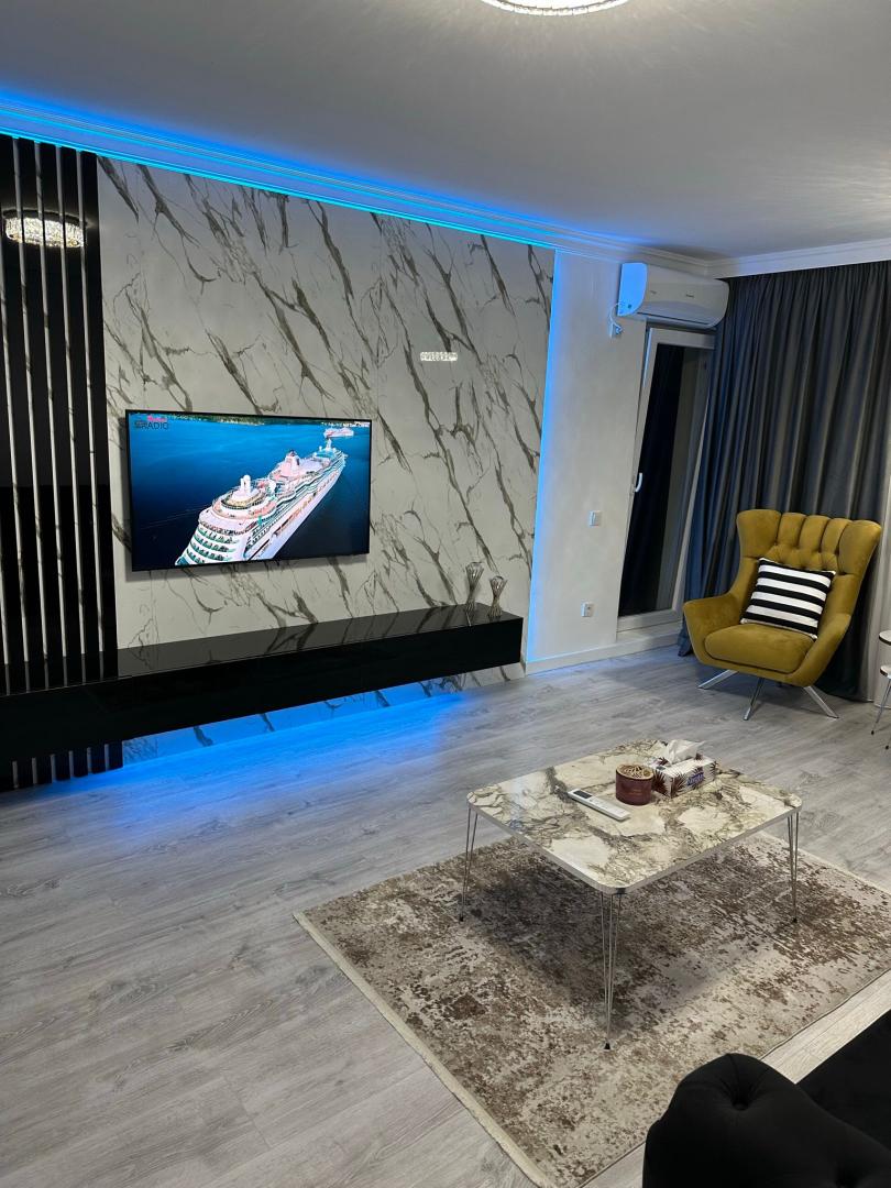 Vand apartament 2 camere in Complex Rose Residence Pipera