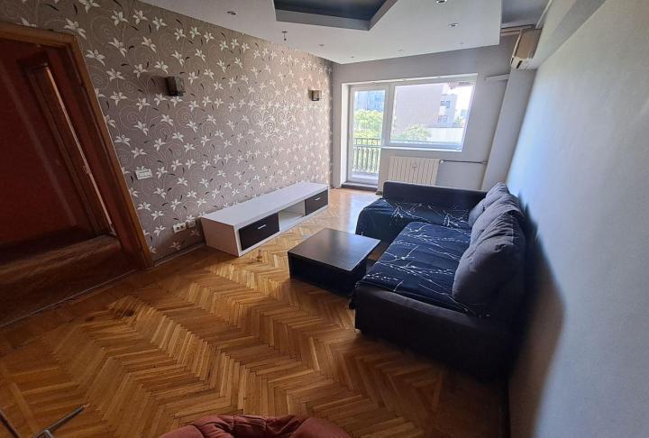 Apartament 3 Camere chiar pe Bd Unirii