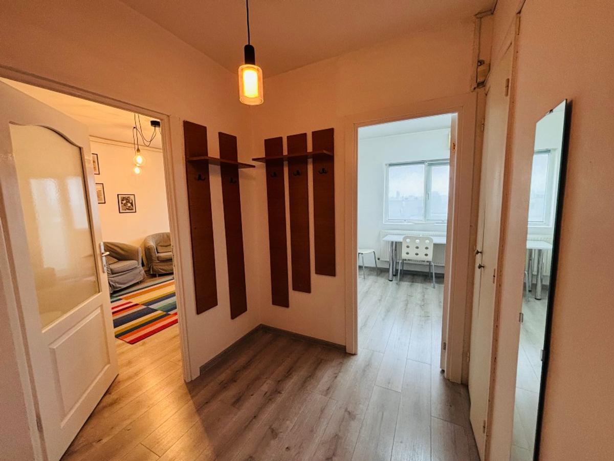 Mosilor / Eminescu / renovat / bl 1982 /