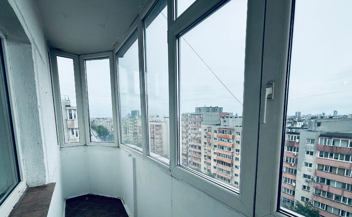 Mosilor / Eminescu / renovat / bl 1982 /