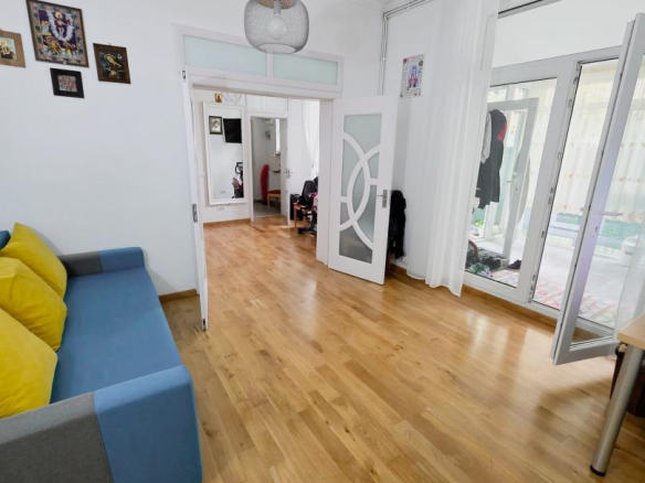 5 min metrou Iancului Casa renovata 2020 D+P+Pod pe teren 295 mp