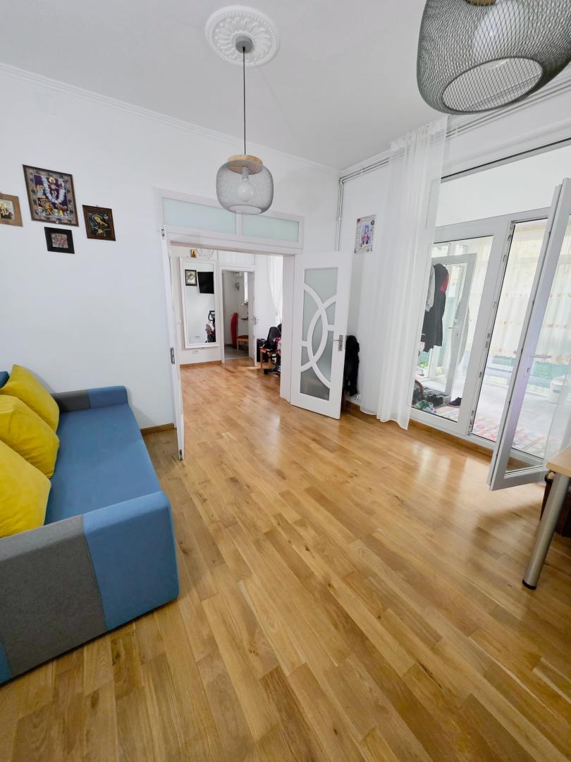 5 min metrou Iancului Casa renovata 2020 D+P+Pod pe teren 295 mp