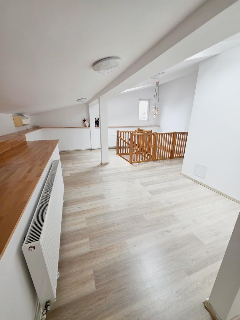 5 min metrou Iancului Casa renovata 2020 D+P+Pod pe teren 295 mp