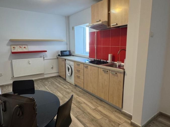 Iancului / Avrig / 4 minute Metrou Iancului / bl 1981 / renovat /