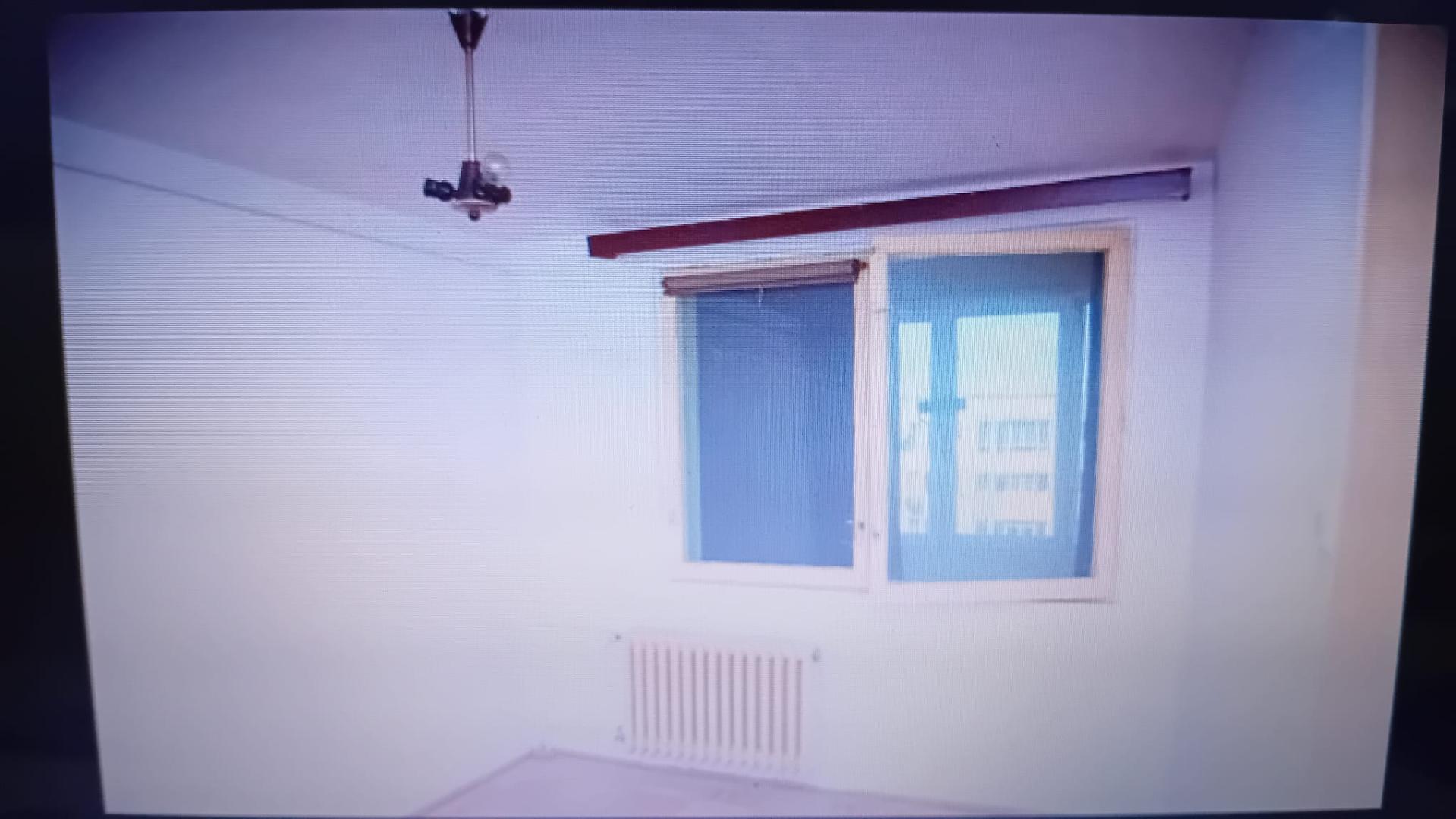 5 min Parc IOR 2 camere insorit Cf.1 cu balcon etaj superior pe mijloc