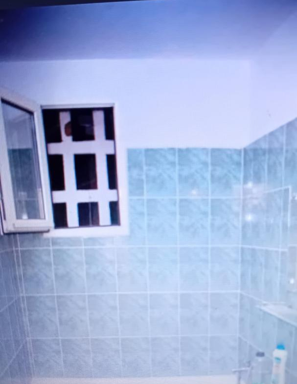 5 min Parc IOR 2 camere insorit Cf.1 cu balcon etaj superior pe mijloc