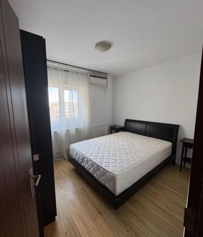 Iancului / Avrig / bl 1981 / 4 min Metrou /