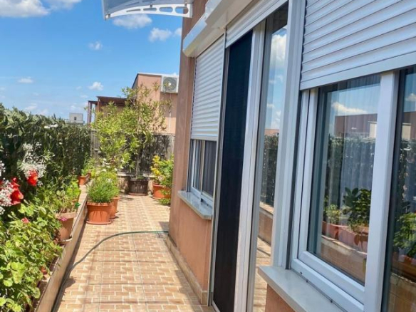 Vand apartament 2 camere Linda Residence Industriilor