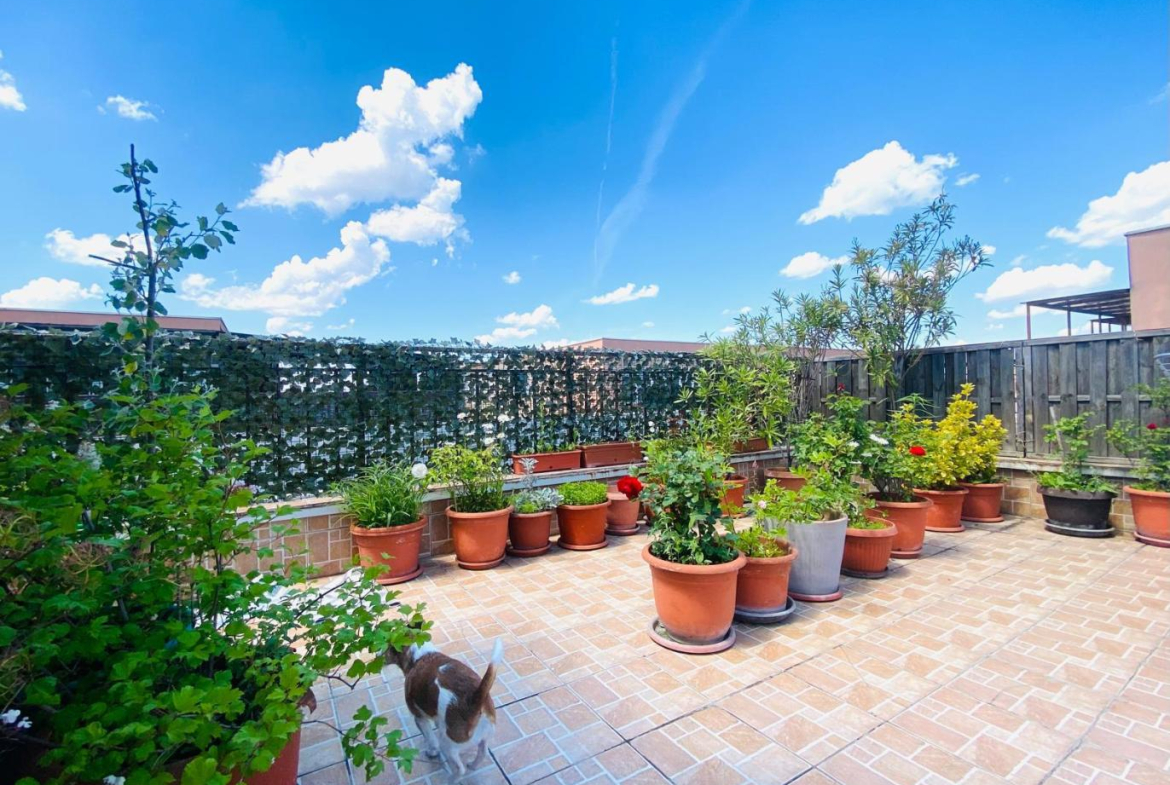 Vand apartament 2 camere Linda Residence Industriilor