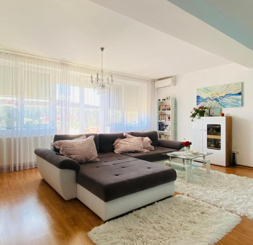 Vand apartament 2 camere Linda Residence Industriilor