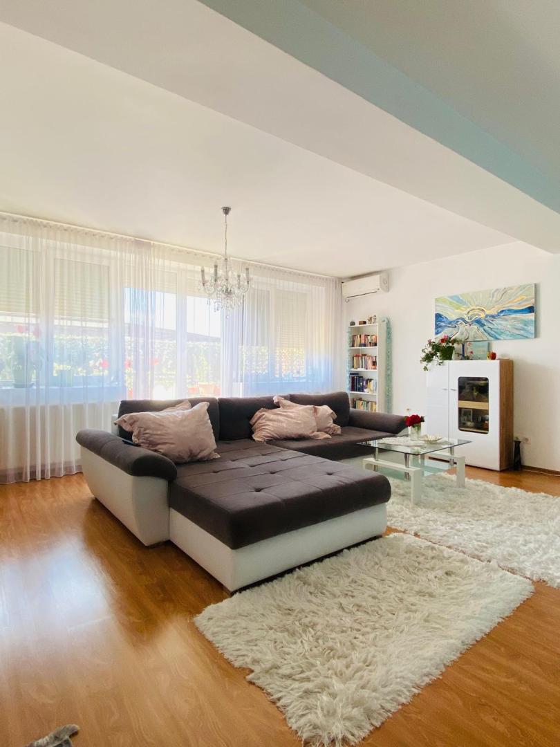 Vand apartament 2 camere Linda Residence Industriilor
