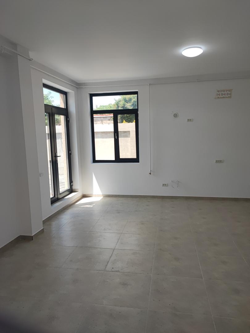 Inchiriez spatiu comercial -189mp – Titan – Bv Nicolae Grigorescu