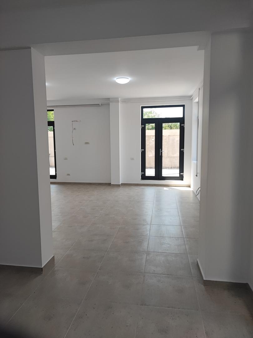Inchiriez spatiu comercial -189mp – Titan – Bv Nicolae Grigorescu