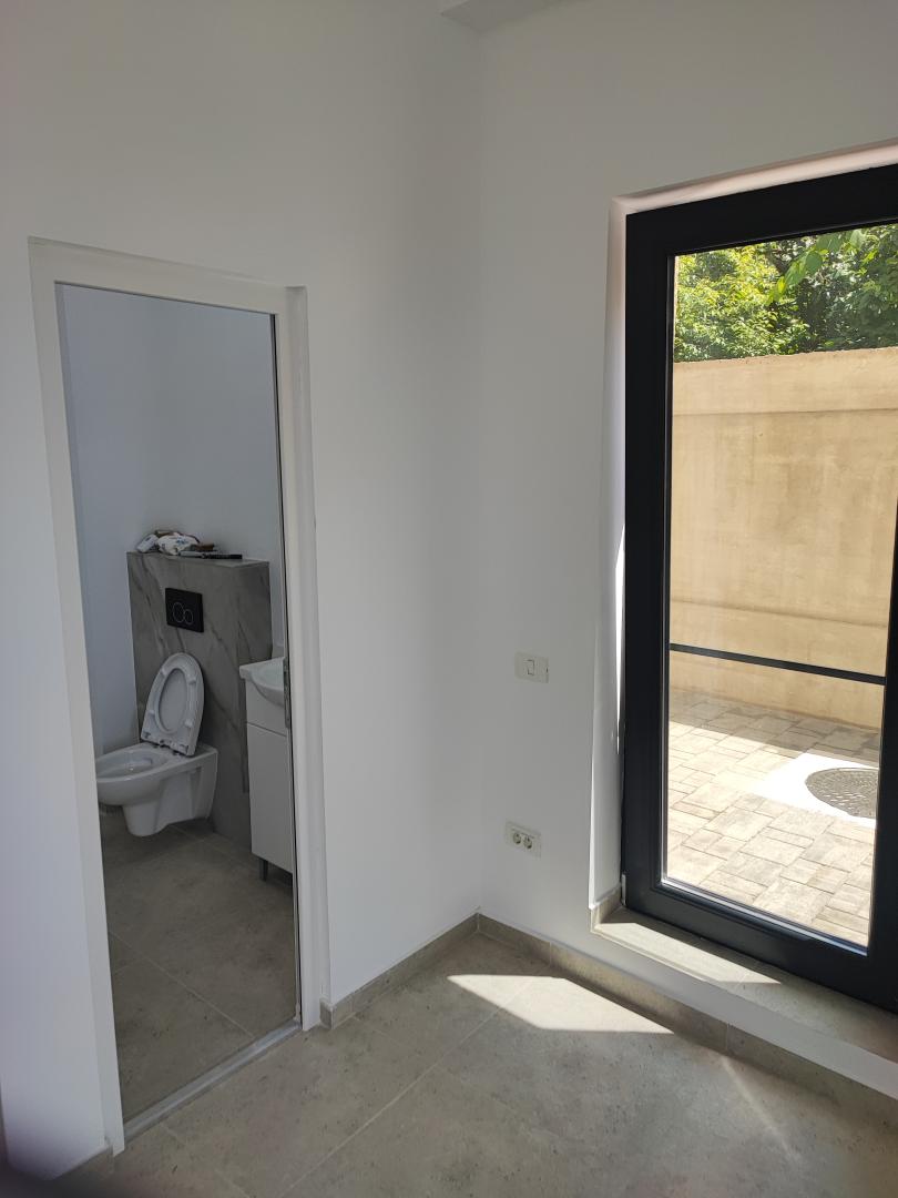 Inchiriez spatiu comercial -189mp – Titan – Bv Nicolae Grigorescu