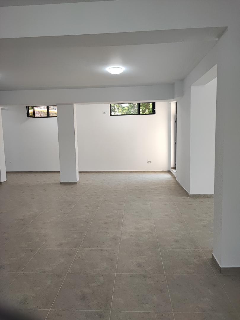 Inchiriez spatiu comercial -189mp – Titan – Bv Nicolae Grigorescu