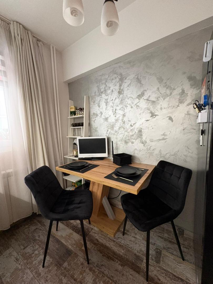 Vand apartament 2 camere,, renovat integral – Metrou Piața Iancu