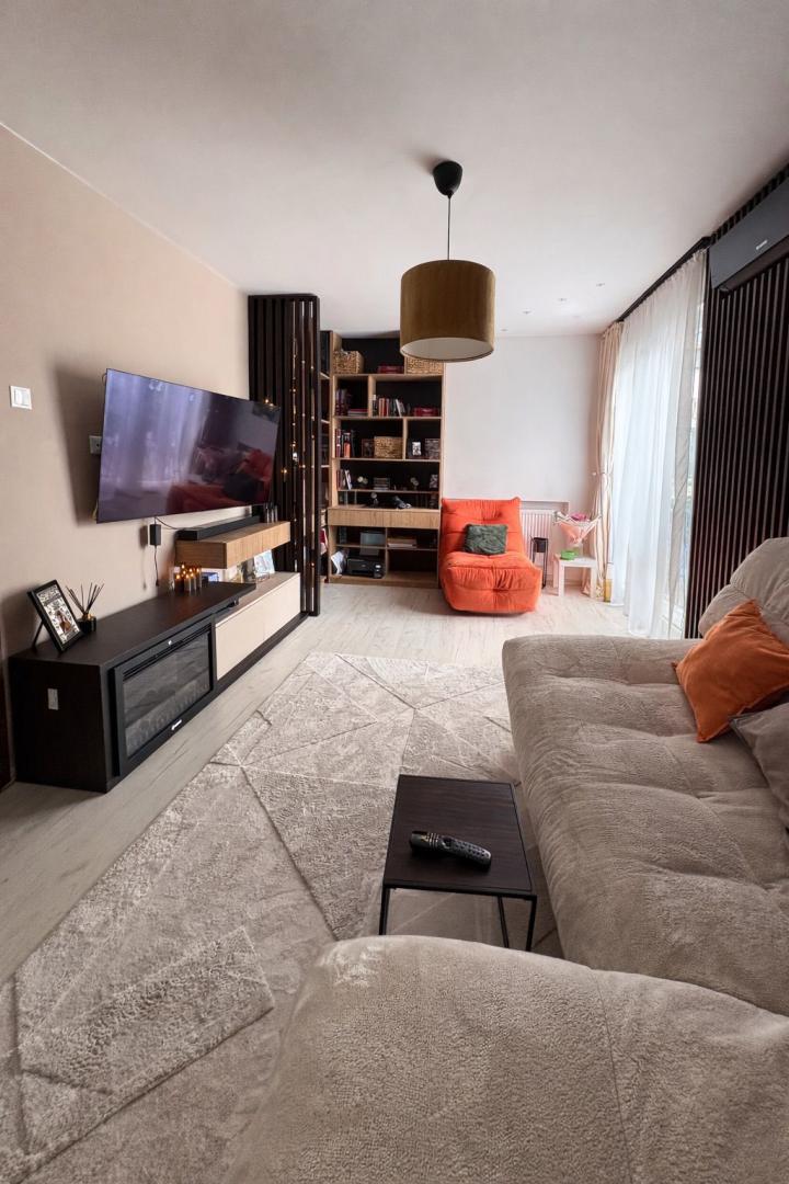 Vand apartament 2 camere,, renovat integral – Metrou Piața Iancu