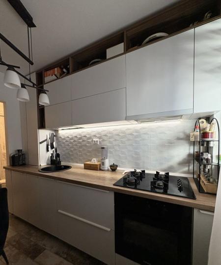 Vand apartament 2 camere,, renovat integral – Metrou Piața Iancu